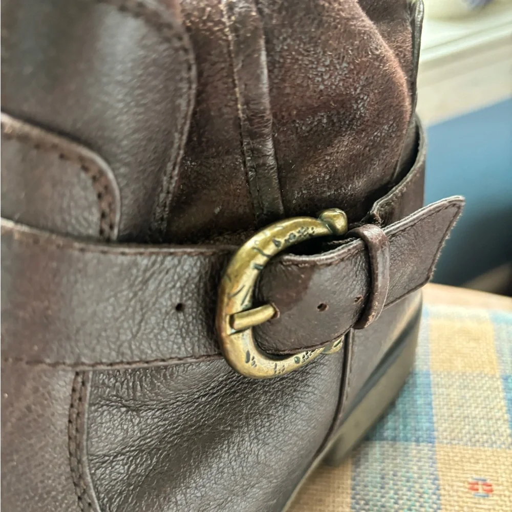 Brown Leather Women's Boots - Picture 5 of 10